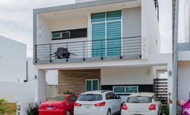 Casa con alberca propia en Mazatlan en venta