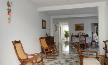 ¡GRAN OPORTUNIDAD! AMPLIA CASA EN VENTA EN LA CIUDAD DE NEIVA, BARRIO ALTICO