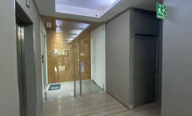 SE RENTA OFICINA EN Central Park, Avenida Armando Birlain Shaffler, Centro Sur, Santiago de Querétaro, Querétaro, México