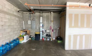 SE RENTA OFICINA EN Central Park, Avenida Armando Birlain Shaffler, Centro Sur, Santiago de Querétaro, Querétaro, México