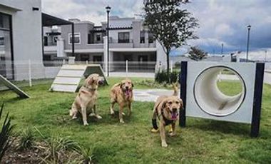 BELLISIMA CASA EN EXCLUSIVA ZONA AL SUR DE PACHUCA!!!!