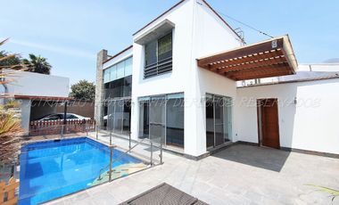 Moderna casa con terraza y piscina en El Sol de La Moilna
