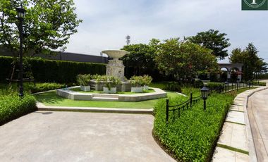A cozy 2 bedrooms 3 bathrooms townhouse for rent and sale at Indy 5 Bangna, close by Mega Bangna