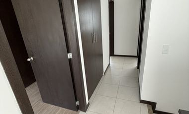 ELEGANTE Y MODERNA CASA