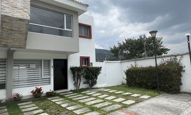 ELEGANTE Y MODERNA CASA