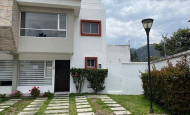 ELEGANTE Y MODERNA CASA