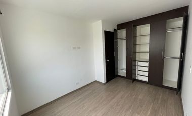 ELEGANTE Y MODERNA CASA