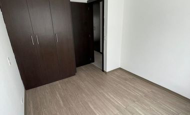 ELEGANTE Y MODERNA CASA