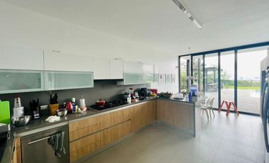 Venta impresionante residencia, a todo lujo. Casuarinas, Surco. la mejor zona de Surco. PARECE ESTRENO