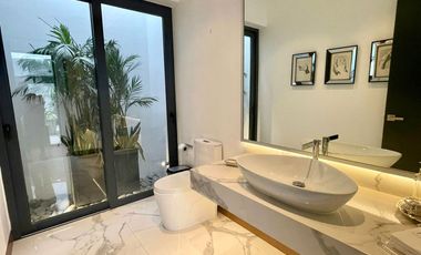 Venta impresionante residencia, a todo lujo. Casuarinas, Surco. la mejor zona de Surco. PARECE ESTRENO