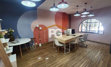 Del Valle Casa con uso de suelo en Venta