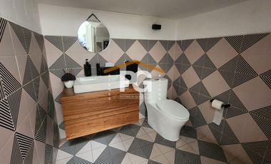 Del Valle Casa con uso de suelo en Venta