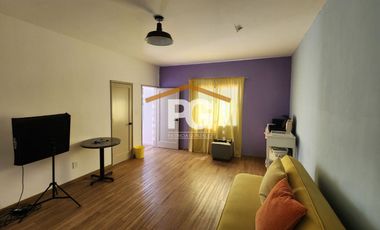Del Valle Casa con uso de suelo en Venta