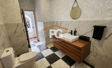 Del Valle Casa con uso de suelo en Venta