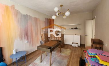 Del Valle Casa con uso de suelo en Venta