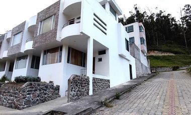 Otavalo - Hermosas casas en venta en Miravalle