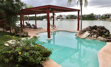Penthouse con vista a la laguna, jacuzzi y terraza privada, en venta Cancún.
