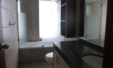 LINDO DPTO. EN CERROS DE CAMACHO CON PRECIOSA VISTA AL GOLF LOS INCAS