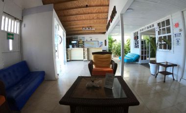 SE ALQUILAN HABITACIONES POR NOCHE DE ACOMODACION DE PAREJA Y ACOMODACION MULTIPLE, EXCELNTE UBICACION