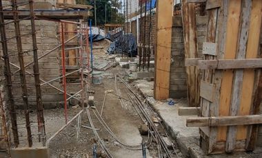 LOCAL EN PRE-VENTA MEDRANO