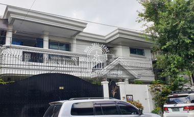This has a strong sturcture house for sale in Scout area, Diliman, Quezon City