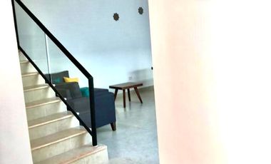 RENTA EN SAN RAMÓN NORTE, VILLA O TOWN HOUSE AMPLIO AMUEBLADO Y EQUIPADO.