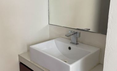 VILLA EN RENTA EN MONTES DE AMÉ AMUEBLADA CON MUY BUENA UBICACIÓN.