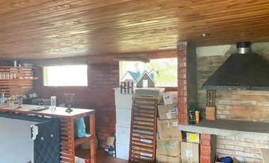 Parcela 5.000 m2 con Hermosa Casa de 450 M2, Incluye Piscina, Quinchos y Bodegas