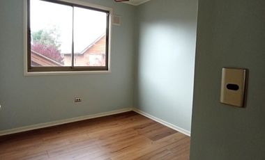 Bosque Sur, Casa de esquina 140MT2 $ 229.000----.