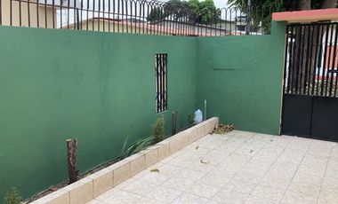 Alborada 5etapa, Casa una planta, esquinera con suite independiente (J Luna)