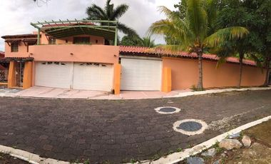 Ixtapa Casa Grande En Venta 8 Recamaras Alberca Garage Para 6 Autos