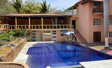 Ixtapa Casa Grande En Venta 8 Recamaras Alberca Garage Para 6 Autos