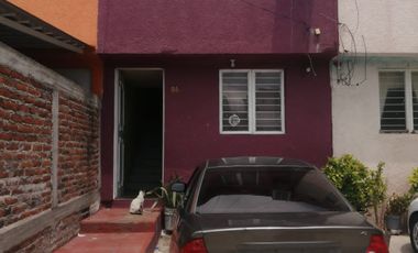 VENTA CASA UNIFAMILIAR, INFONAVIT PAROTAS EN APATZINGAN