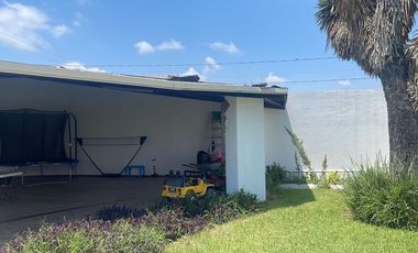 VENTA QUINTA Y CASA EQUIPADA Y AMUEBLADA, Portal del Norte, Zuazua, N.L.