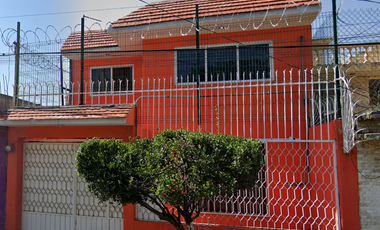 Casa en Venta en Jardines de Morelos, C.P.55070 Municipio Ecatepec de Morelos EDOMEX