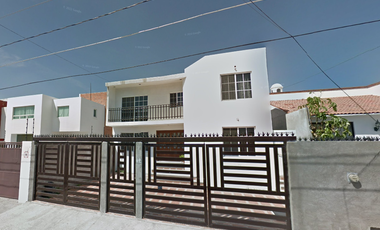 casa en venta en juriquilla cerca de UVM y parque bicentenario
