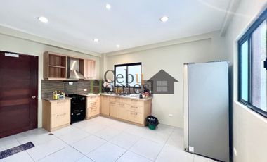 Four Bedroom House with Pool in Maria Luisa for Rent