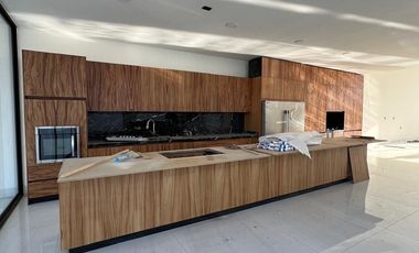 EN RENTA CASA EN EL BOSQUE COUNTRY CLUB