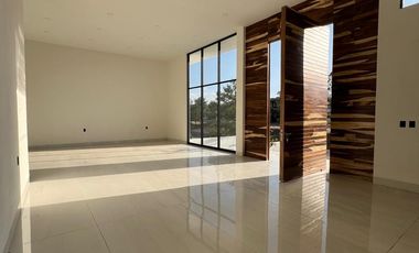 EN RENTA CASA EN EL BOSQUE COUNTRY CLUB