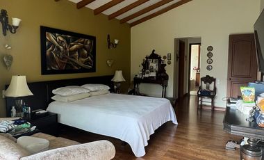 Casa en venta la calera poblado medellin.