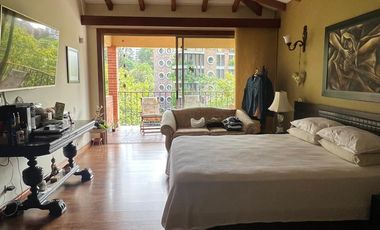 Casa en venta la calera poblado medellin.