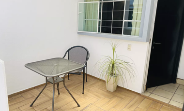 Habitación amueblada con servicios incluidos en planta baja