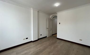 Departamento central en venta en Loja