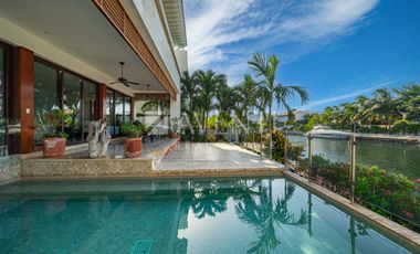 Casa amueblada en venta, Los Canales Residencia, Cancún Quintana Roo.