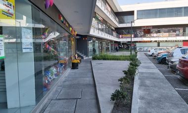 RENTA LOCAL de 50 m2 en El Mirador Plaza frente estación Metrobus y al HEB JF