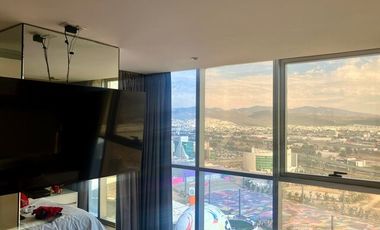 Vía Dorada: Penthouse de Lujo amueblado con Vistas Inigualables