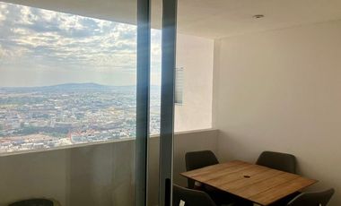 Vía Dorada: Penthouse de Lujo amueblado con Vistas Inigualables