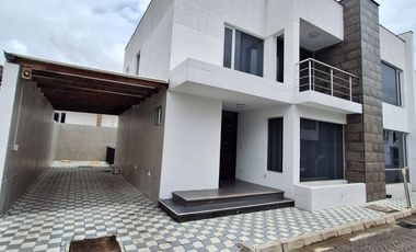RENTA CASA EN CONJUNTO SECTOR VALLE DE LOS CHILLOS