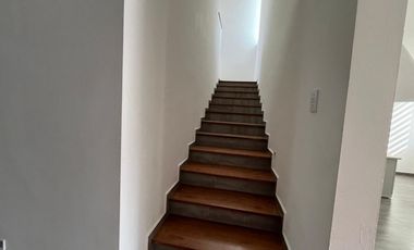 RENTA ENFRENTE DEL BOSQUE DE BALVANERA GOLF POLO & COUNTRY CLUB QUERÉTARO