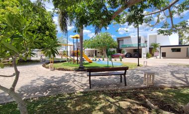 VENTA RESIDENCIA🏠 EN PRIVADA PORTO ALEGRE DE 4 RECAMARAS🛏️, AL NORTE DE MERIDA, YUCATAN